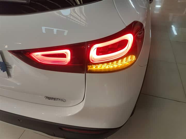 Фото 8 - Mercedes-Benz GLA-Class