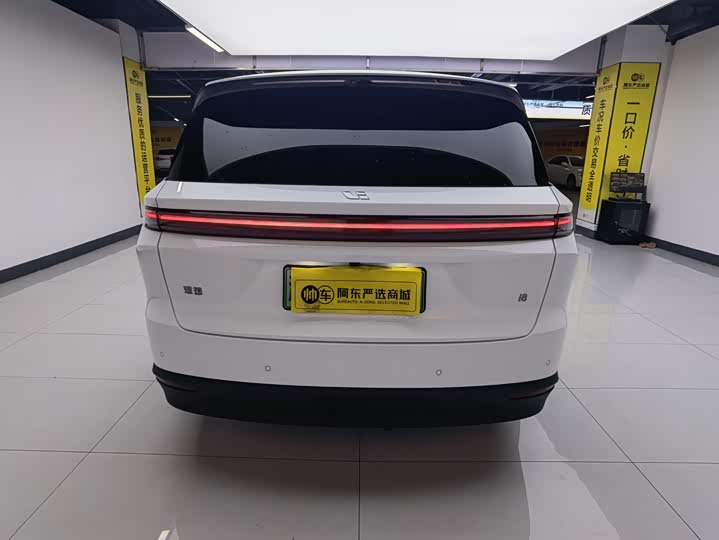 Фото 6 - LiXiang i8