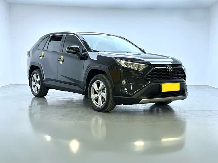 Фото 3 - Toyota RAV4