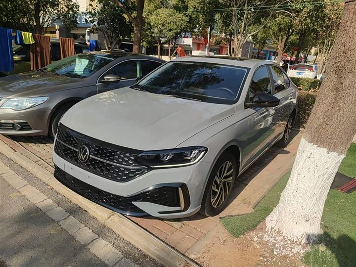 Фото 2 - Volkswagen Lavida