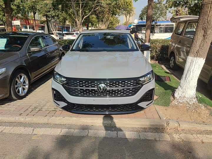 Фото 3 - Volkswagen Lavida