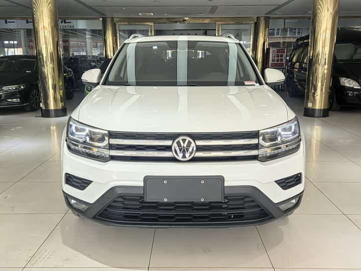 Фото 1 - Volkswagen Tharu