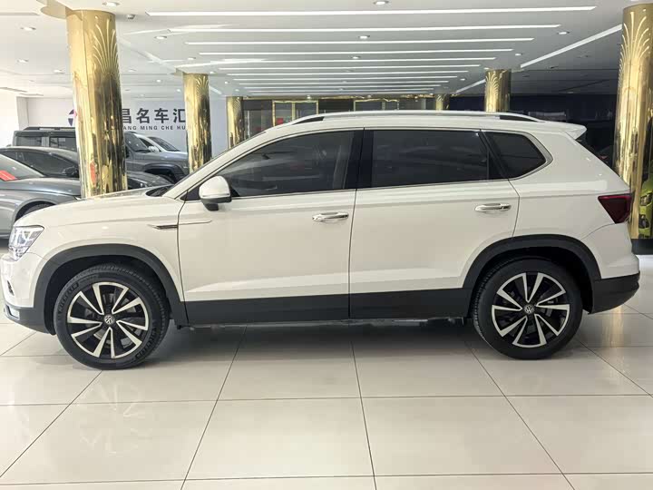 Фото 3 - Volkswagen Tharu