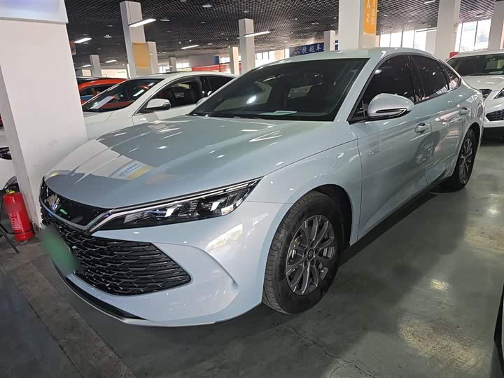 Фото 1 - BYD Qin L