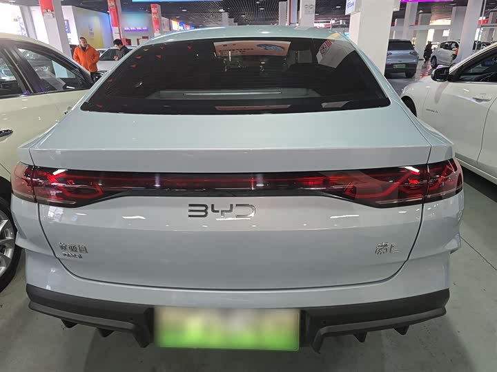 Фото 6 - BYD Qin L