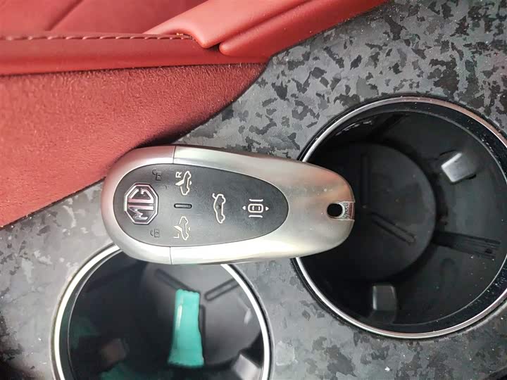 Фото 9 - MG Motor Cyberster