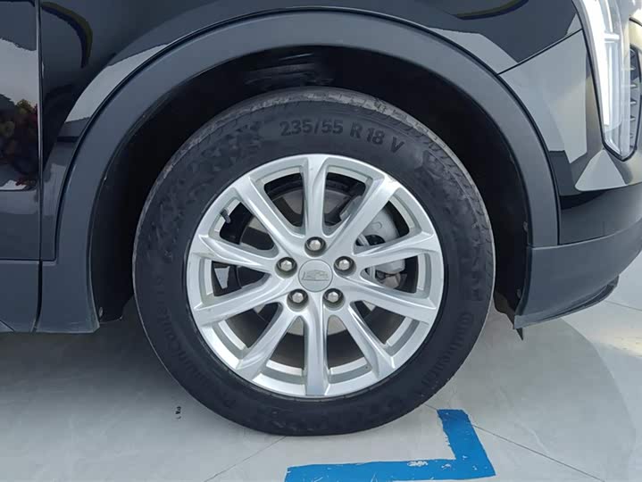 Фото 6 - Cadillac XT4