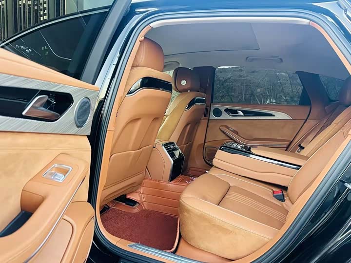 Фото 6 - Hongqi H9