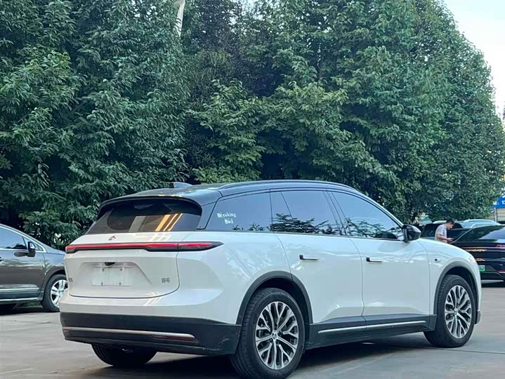 Фото 7 - Nio ES6