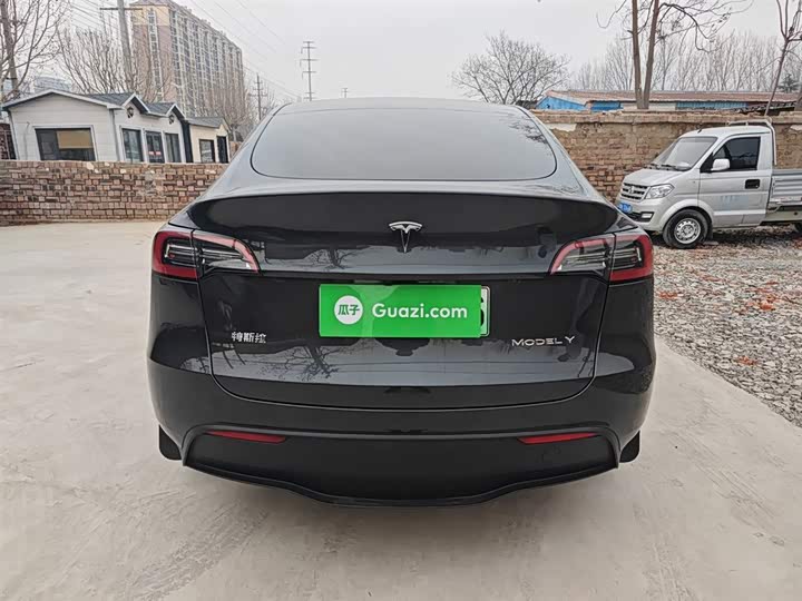 Фото 6 - Tesla Model Y