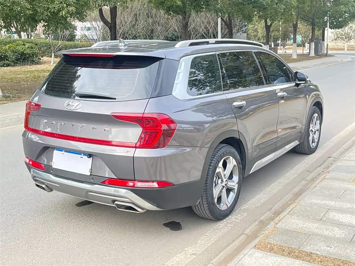 Фото 7 - Hyundai Santa Fe