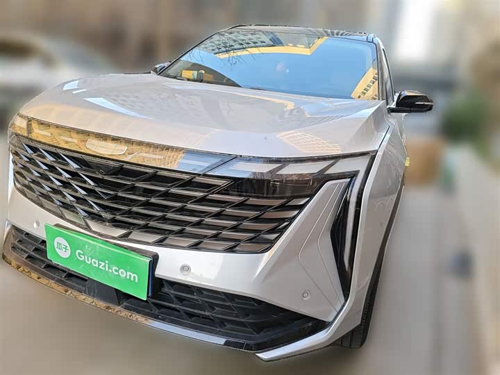 Фото 2 - Geely Atlas L