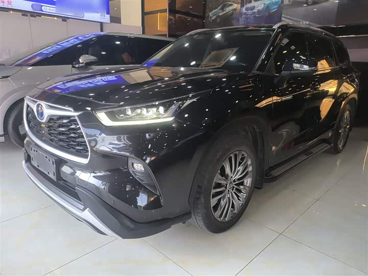 Фото 1 - Toyota Highlander