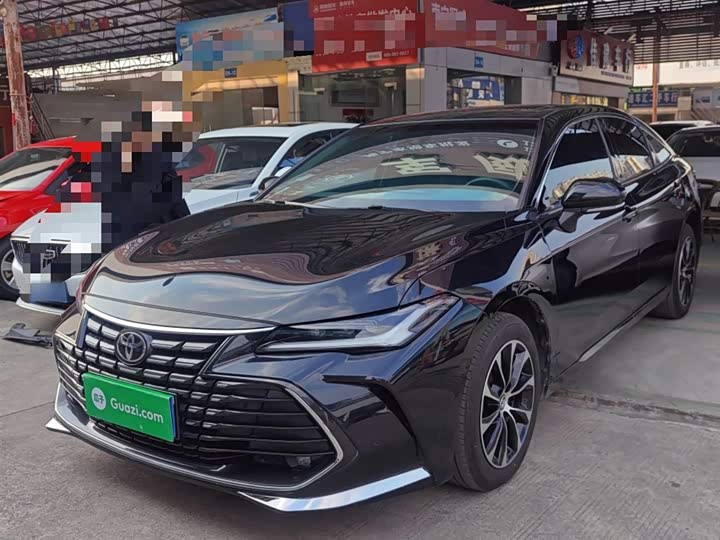 Фото 1 - Toyota Avalon