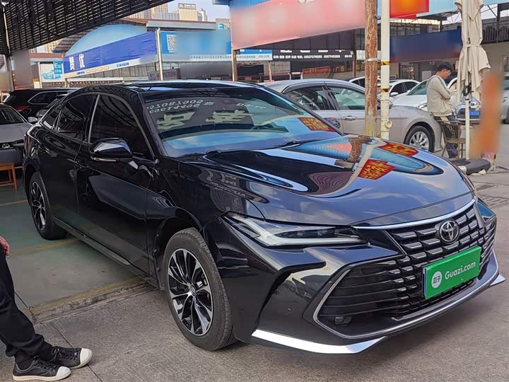 Фото 4 - Toyota Avalon