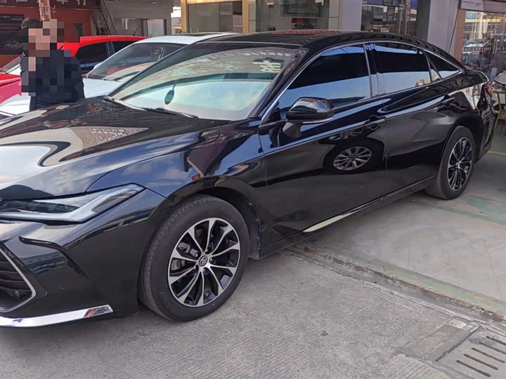 Фото 5 - Toyota Avalon