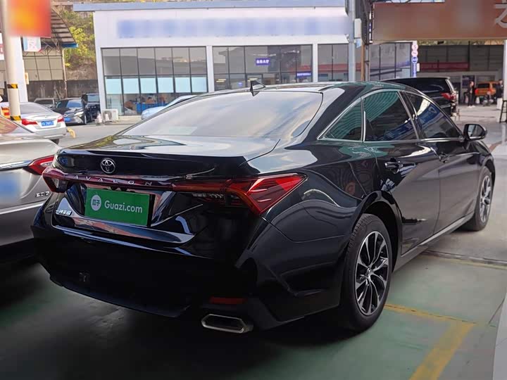 Фото 7 - Toyota Avalon