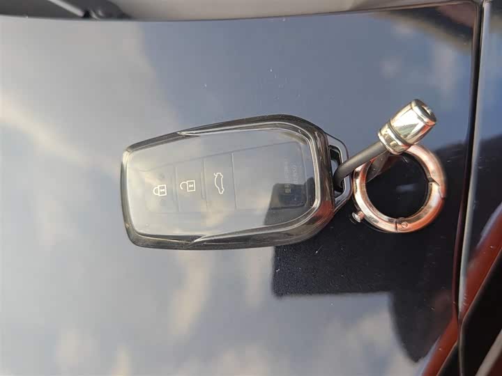 Фото 9 - Toyota Avalon