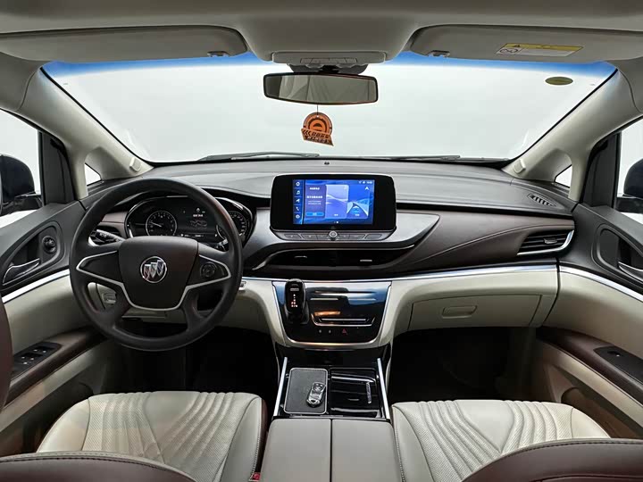 Фото 9 - Buick GL8 ES