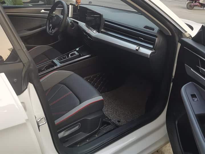 Фото 8 - Volkswagen Lamando L