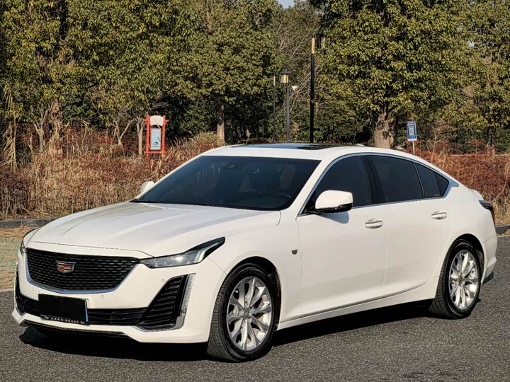 Фото 1 - Cadillac CT5