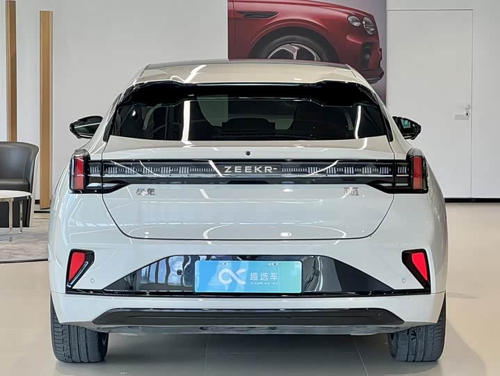Фото 3 - Zeekr 001