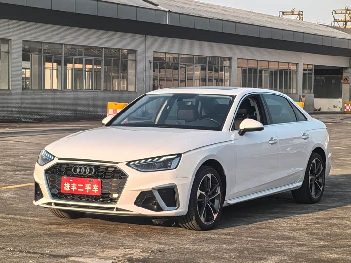 Фото 1 - Audi A4L