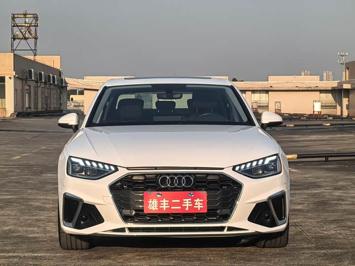 Фото 2 - Audi A4L