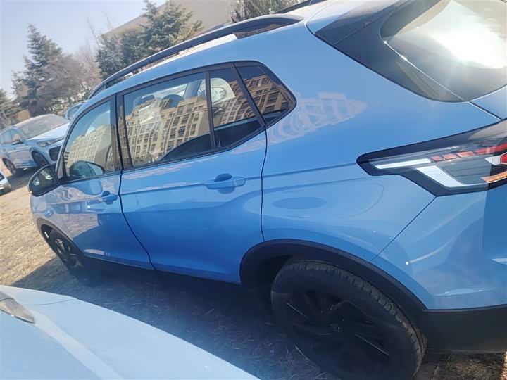 Фото 5 - Volkswagen Tharu