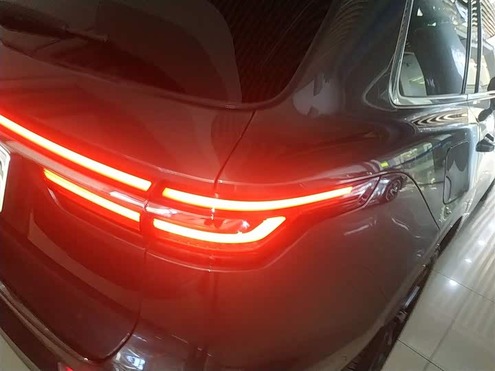 Фото 8 - LiXiang One