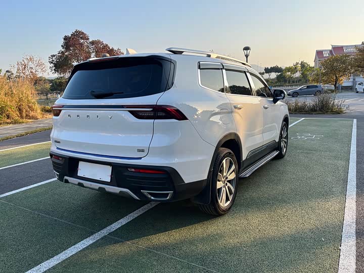 Фото 8 - Geely Okavango