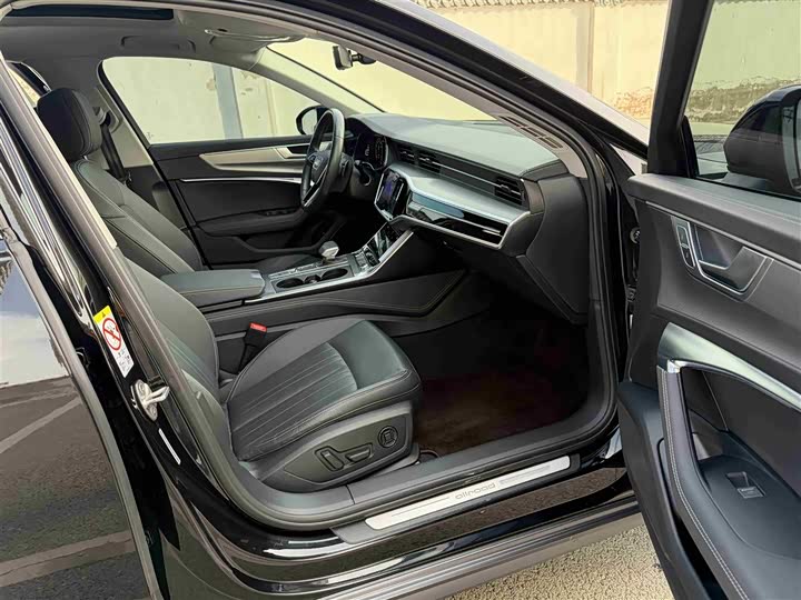 Фото 6 - Audi A6