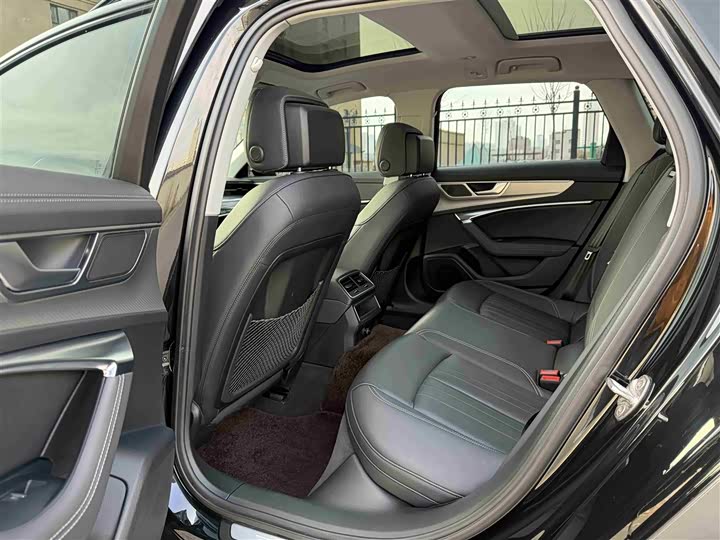 Фото 7 - Audi A6