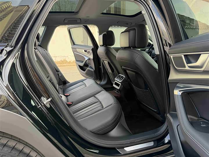 Фото 8 - Audi A6