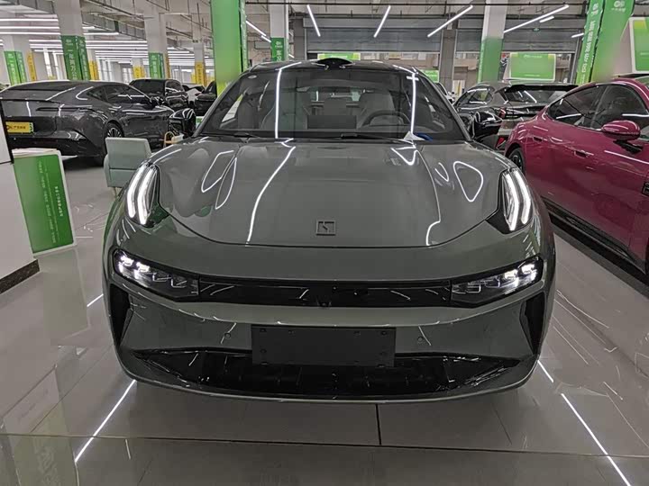 Фото 3 - Zeekr 001