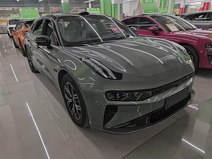 Фото 4 - Zeekr 001