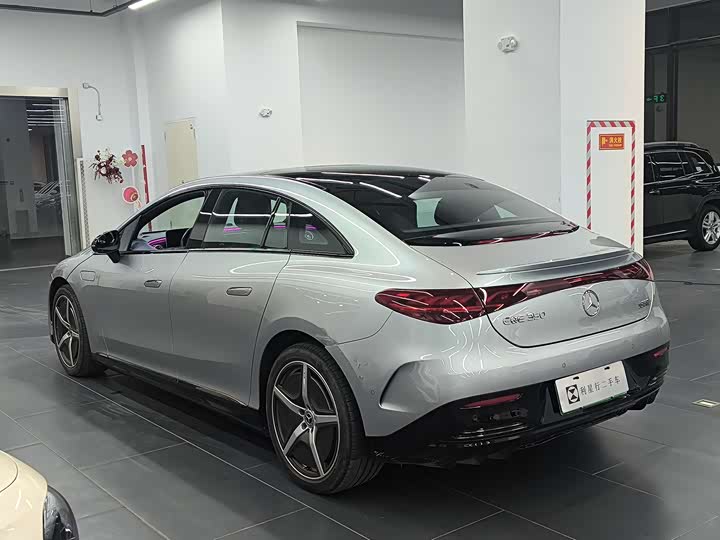 Фото 6 - Mercedes-Benz EQE