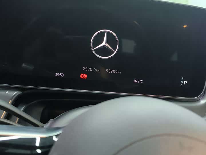 Фото 9 - Mercedes-Benz EQE