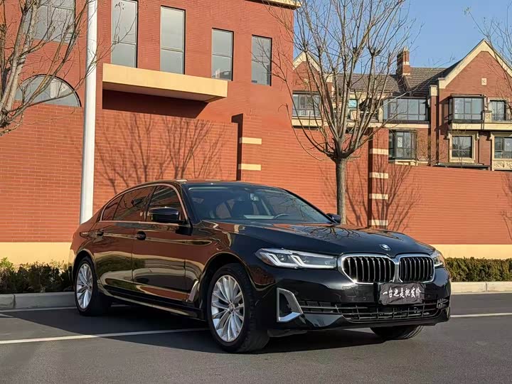 Фото 3 - BMW 5 Series