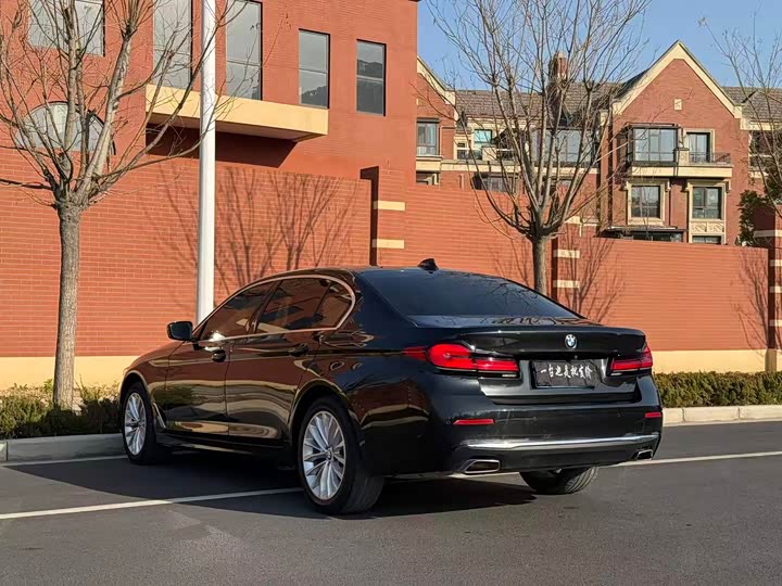 Фото 9 - BMW 5 Series