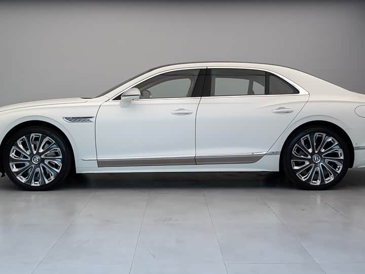 Фото 4 - Bentley Flying Spur