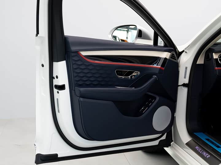 Фото 5 - Bentley Flying Spur