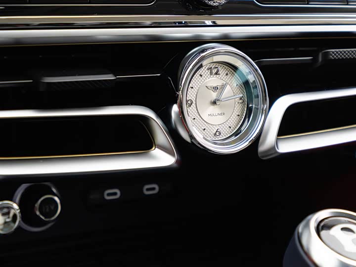 Фото 8 - Bentley Flying Spur