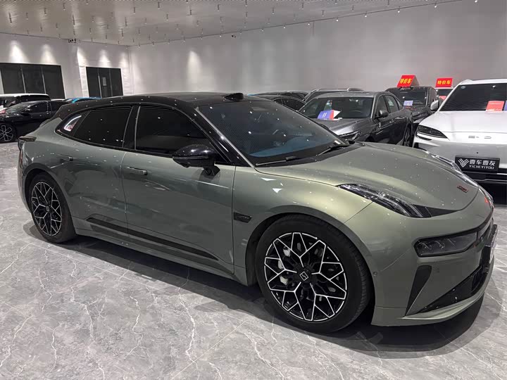 Фото 4 - Zeekr 001