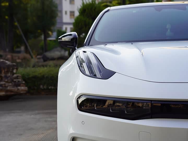 Фото 5 - Zeekr 001