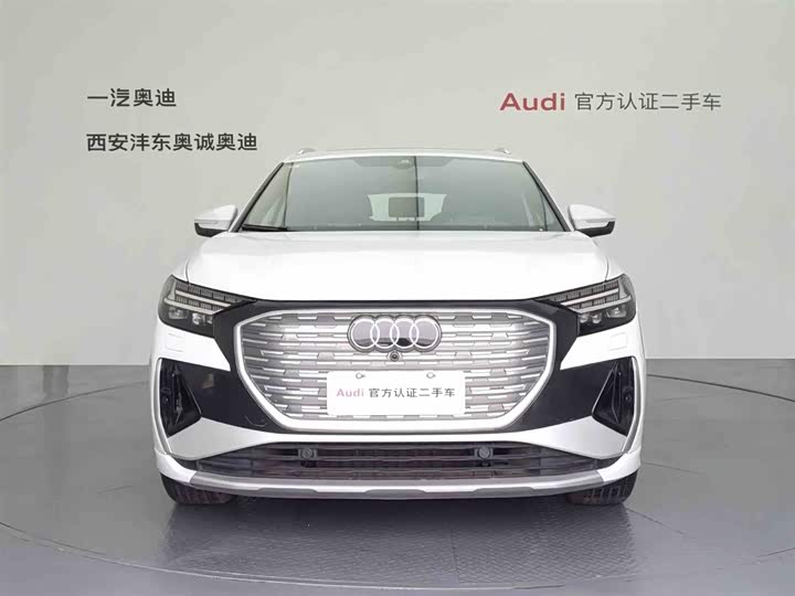 Фото 2 - Audi Q4 e-tron