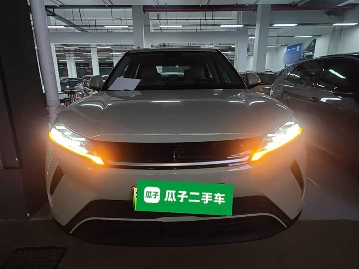 Фото 3 - BYD Yuan Up