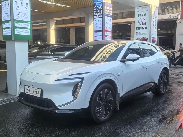 Фото 1 - Avatr 07