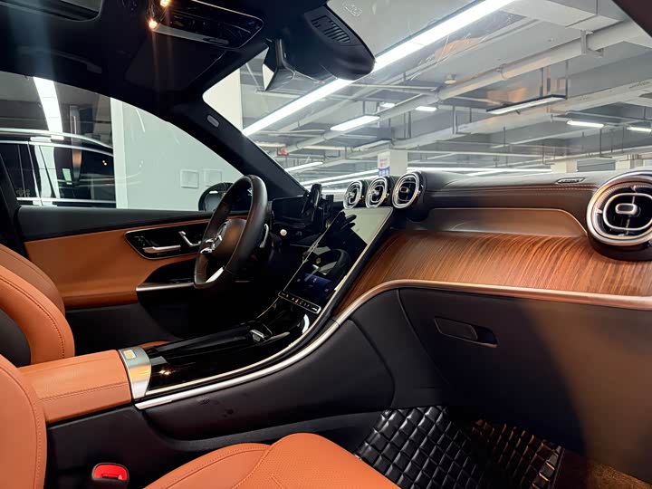 Фото 4 - Mercedes-Benz GLC-Class