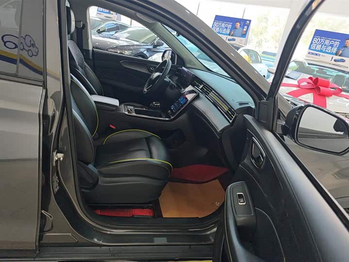 Фото 8 - Roewe RX5